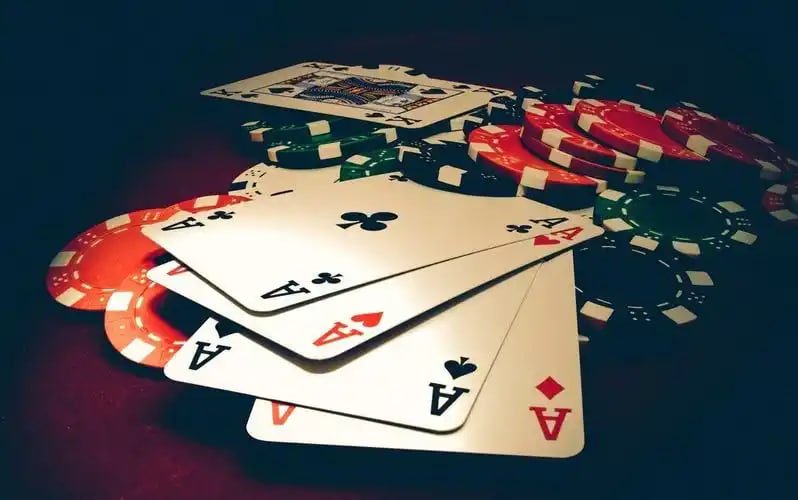 বাংলাদেশি খেলোয়াড় মোবাইলে bdbet10 ব্যবহার করছেন
